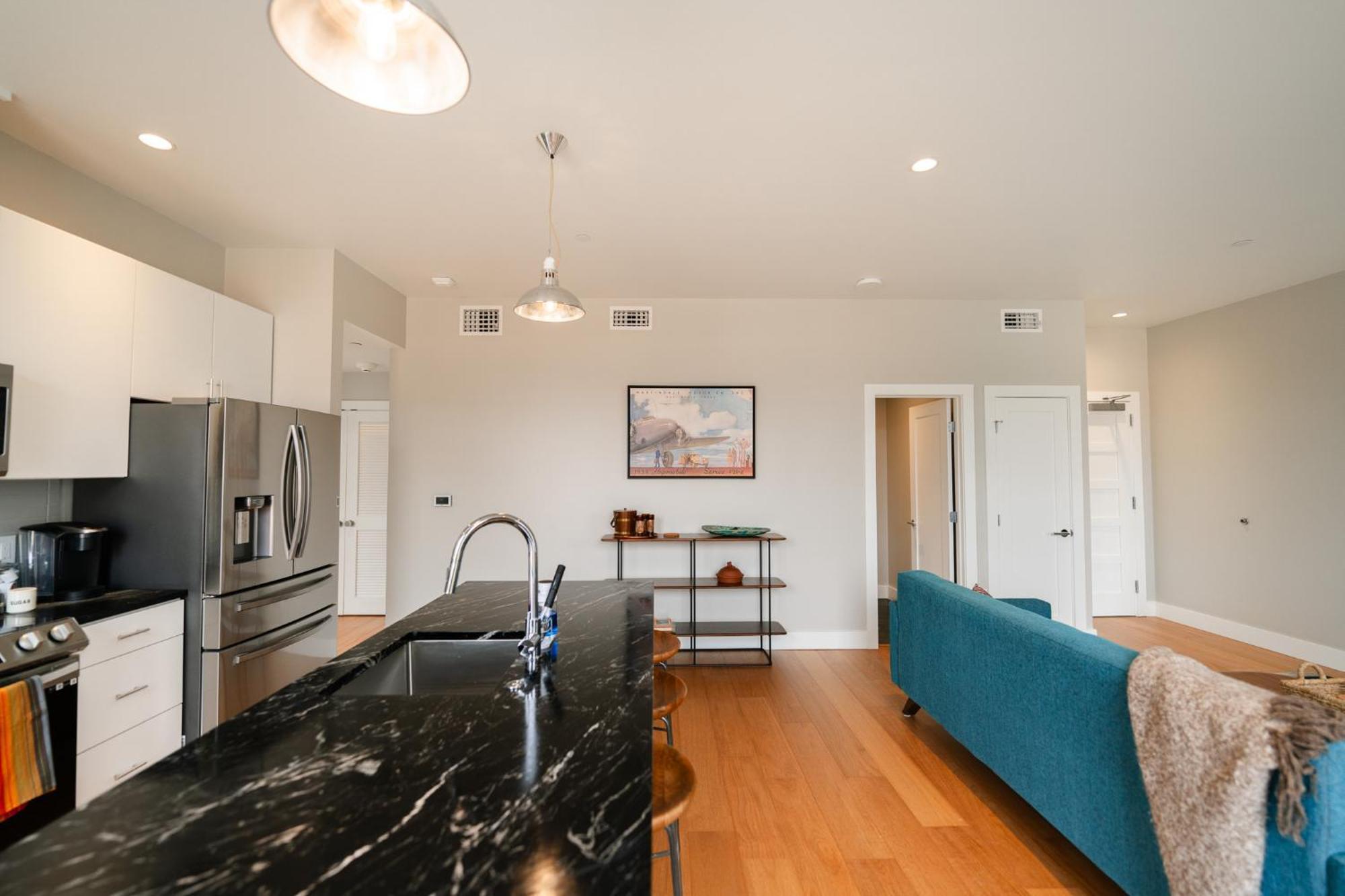 Western 1924 Luxury Lofts Martindale Buitenkant foto